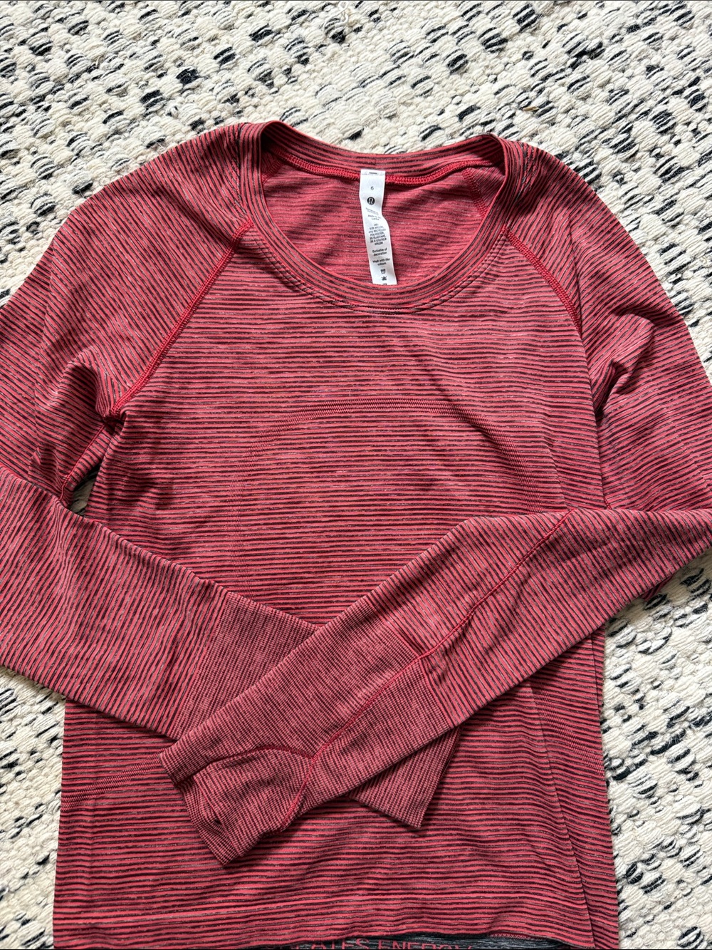 Like new Lululemon Women’s Long Sleeve Striped Crewneck Top